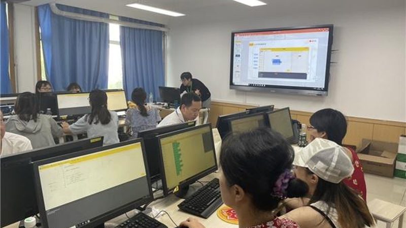 需求差异：短期班与长期班的适用场景